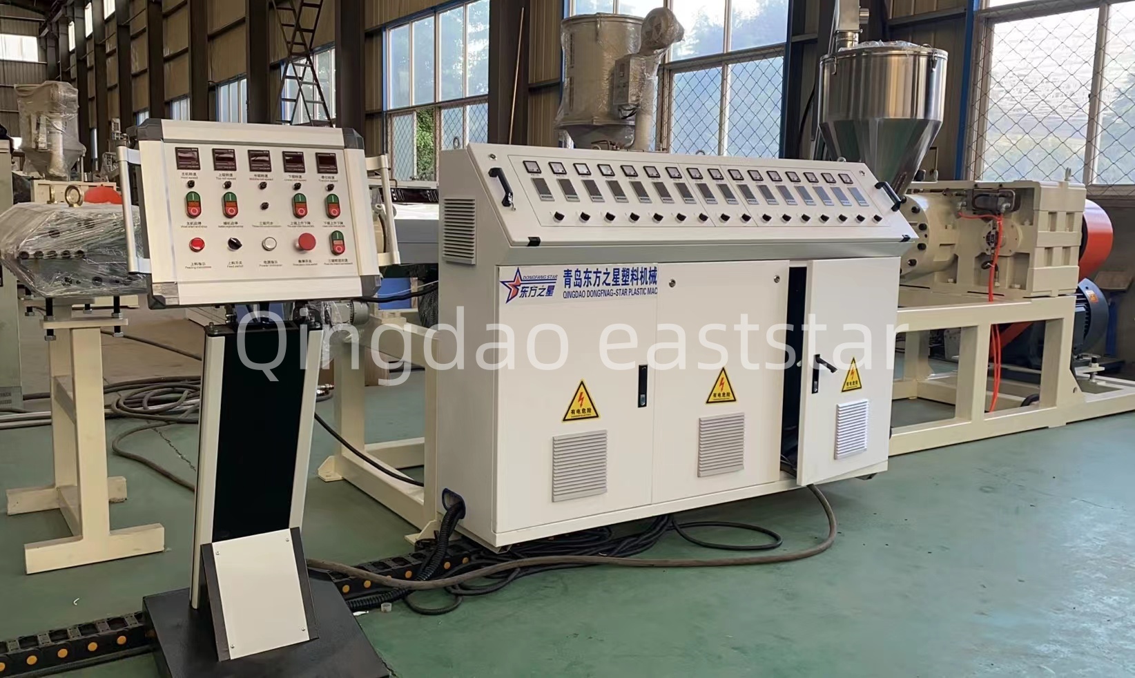 Quomodo professionalis PE INCILE tabula productio linea efficit ut qualitatem adficio rationum aedificandi?